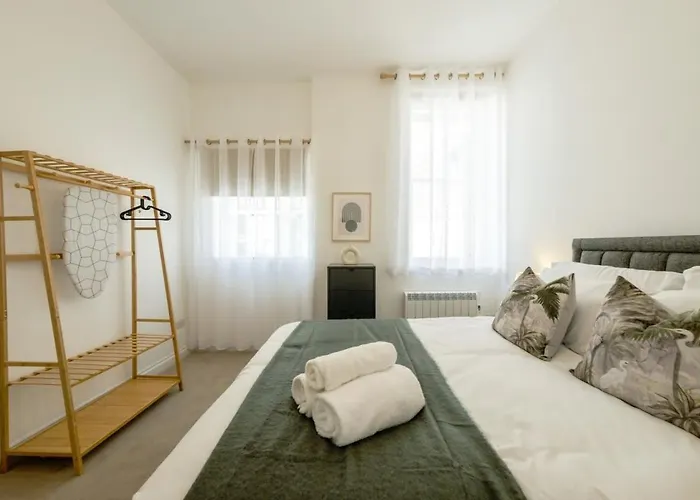 Grange Rd Flat 2 One Bedroom Flat Бристоль